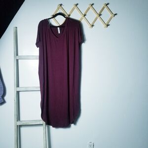 NWOT ZENANA OUTFITTERS WOMEN'S BURGUNDY V-NECK SHIRT DRESS SIZE LARGE